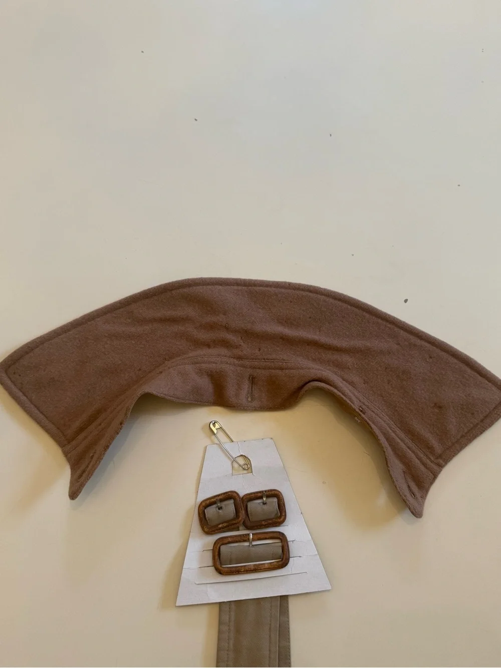 Classic Tan Double-Breasted Burberrys Trench Coat With Detachable Wool Lining - Picture 15 of 16